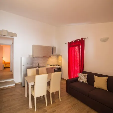 Domus Pensión 4*
