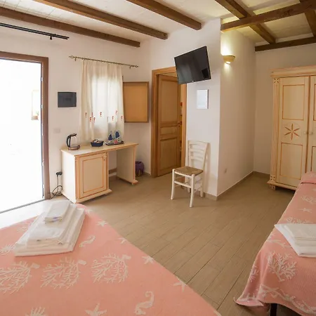 Domus Pensión 4*